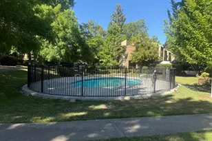 871 Woodside Ln, Sacramento, CA 95825 - Photo 16
