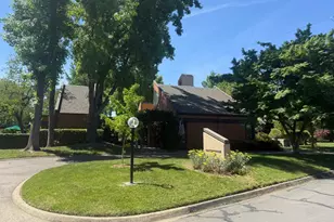 871 Woodside Ln, Sacramento, CA 95825 - Photo 22