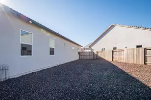 8305 Evans Tree Dr, Roseville, CA 95747 - Photo 38
