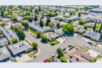 828 Astor Drive, Stockton, CA 95210 - Photo 18
