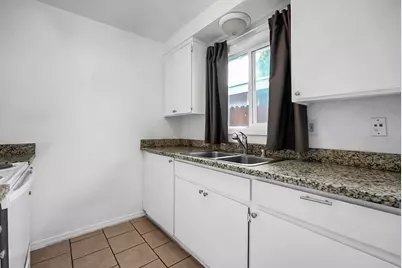 828 Astor Drive, Stockton, CA 95210 - Photo 12