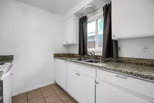 828 Astor Dr, Stockton, CA 95210 - Photo 12