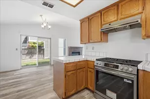 8113 Halladale Ct, Sacramento, CA 95829 - Photo 16