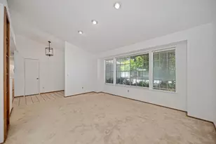 6910 Paseo Del Sol Way, Elk Grove, CA 95758 - Photo 14