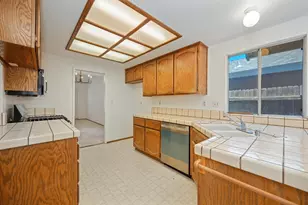 6910 Paseo Del Sol Way, Elk Grove, CA 95758 - Photo 24