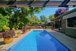 2630 Land Park Dr, Sacramento, CA 95818 - Photo 32