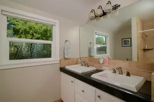 2630 Land Park Dr, Sacramento, CA 95818 - Photo 24