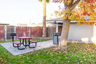 4435 Hughes Ln, Bakersfield, CA 93304 - Photo 20