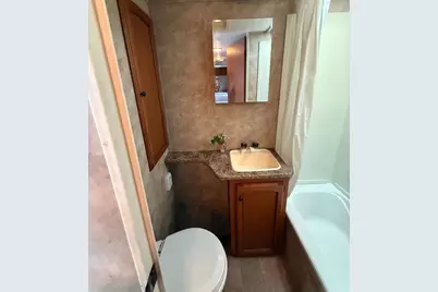 4435 Hughes Lane #6, Bakersfield, CA 93304 - Photo 8