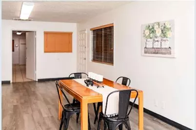 4435 Hughes Lane #6, Bakersfield, CA 93304 - Photo 18