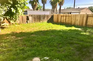 877 Eleanor Ave, Sacramento, CA 95815 - Photo 12