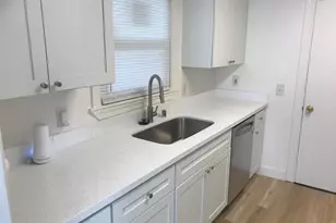877 Eleanor Ave, Sacramento, CA 95815 - Photo 2