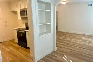 877 Eleanor Ave, Sacramento, CA 95815 - Photo 4
