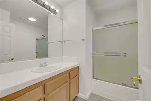 1119 John Wayne Dr, Yuba City, CA 95991 - Photo 32