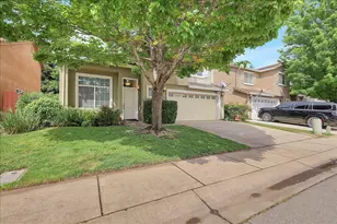 1119 John Wayne Dr, Yuba City, CA 95991 - Photo 2