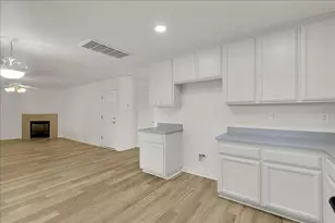 1119 John Wayne Dr, Yuba City, CA 95991 - Photo 12