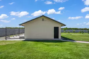 6112 E Slaton Ct, Stockton, CA 95215 - Photo 40
