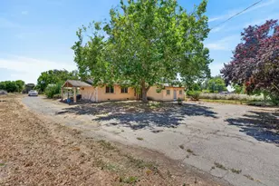 24390 N Jack Tone Rd, Acampo, CA 95220 - Photo 18