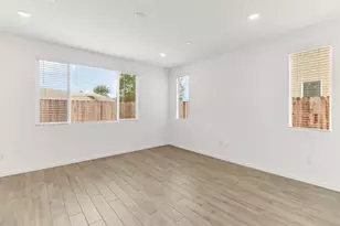 8823 Spencerport Dr, Sacramento, CA 95829 - Photo 14