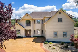 18073 Jayhawk Dr, Penn Valley, CA 95946 - Photo 2