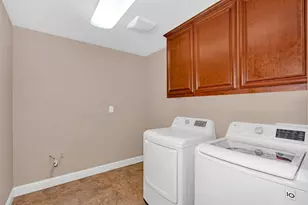 224 San Bruno St, Los Banos, CA 93635 - Photo 18