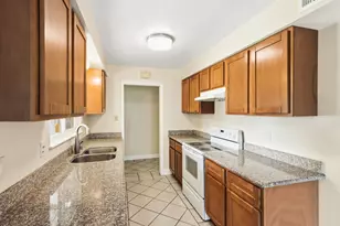 7609 Circle Pkwy, Sacramento, CA 95823 - Photo 12