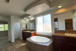 1421 Deepwell Dr, Stockton, CA 95209 - Photo 20