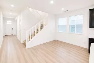 2472 Sweetbay Cir, Tracy, CA 95377 - Photo 8