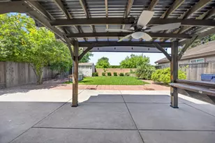 27 Blue Fern Ct, Sacramento, CA 95833 - Photo 40