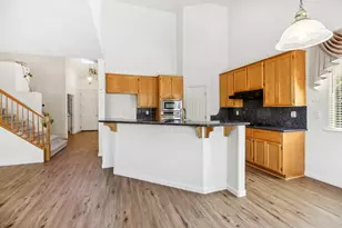9465 Mainline Dr, Elk Grove, CA 95624 - Photo 14