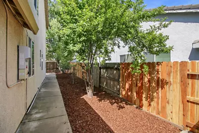 9465 Mainline Drive, Elk Grove, CA 95624 - Photo 42