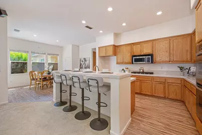 8001 Stallion Way, Sacramento, CA 95830 - Photo 32