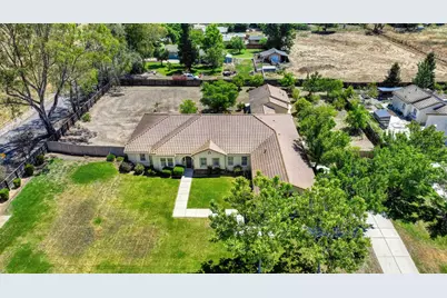 8001 Stallion Way, Sacramento, CA 95830 - Photo 1