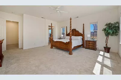 8001 Stallion Way, Sacramento, CA 95830 - Photo 20