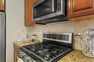9331 Lakepoint Dr, Elk Grove, CA 95758 - Photo 24