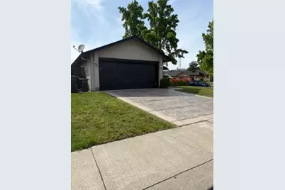 5070 Moss Creek Circle, Stockton, CA 95219 - Photo 2