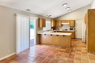25124 Long Ct, Auburn, CA 95602 - Photo 4