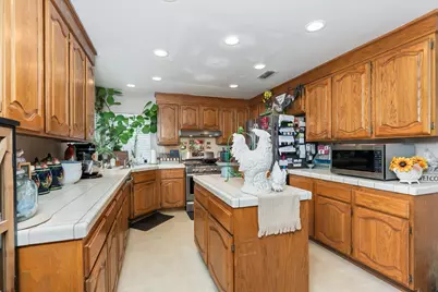 5610 Sickle Court, Elk Grove, CA 95758 - Photo 10