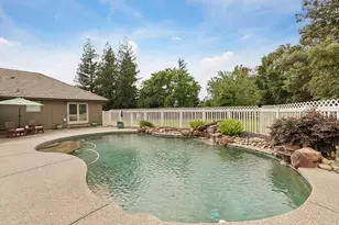 12963 Springtime Ln, Galt, CA 95632 - Photo 2