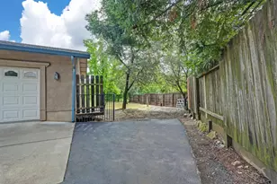 2230 Wildberry Ln, Auburn, CA 95603 - Photo 10