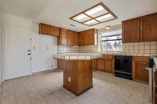 1050 W Tuolumne Rd, Turlock, CA 95382 - Photo 8