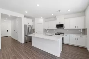 1243 Leonhardt Loop, Lincoln, CA 95648 - Photo 2