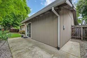 7400 Saybrook Dr, Citrus Heights, CA 95621 - Photo 20