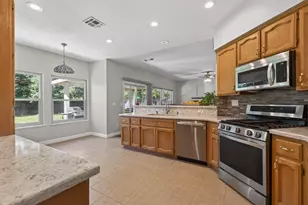 1064 Caragh St, Roseville, CA 95747 - Photo 8
