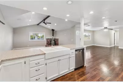 1404 Butterfly Lane, Olivehurst, CA 95961 - Photo 6