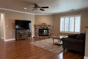 1375 Briarwood Ave, Escalon, CA 95320 - Photo 8