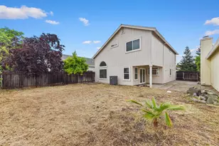 6651 Laguna Park Dr, Elk Grove, CA 95758 - Photo 36