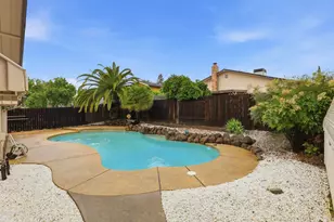 7085 Canelo Hills Dr, Citrus Heights, CA 95610 - Photo 2