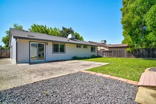 9181 Lujan Dr, Elk Grove, CA 95624 - Photo 22