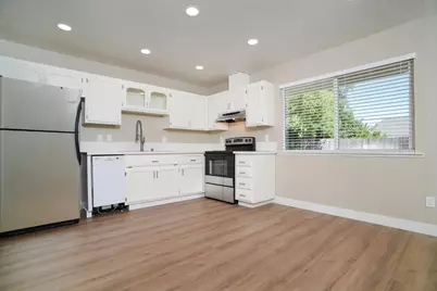 9181 Lujan Drive, Elk Grove, CA 95624 - Photo 10